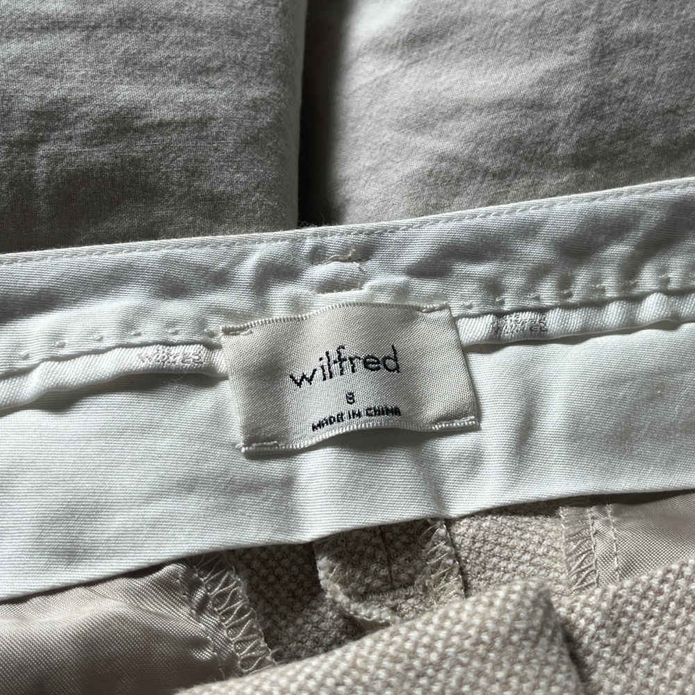 Aritzia Effortless Pant - Picture 4 of 5